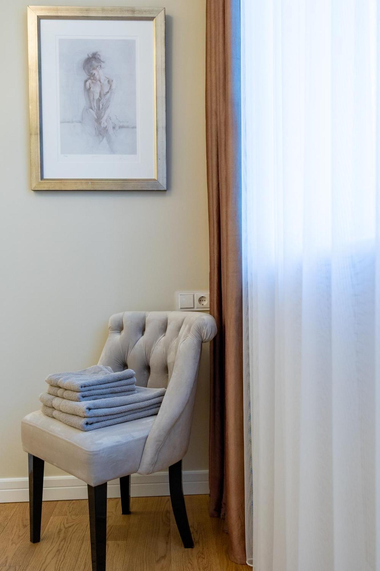 Luxury Central Apartment In Putvinskio Street Kaunas Esterno foto